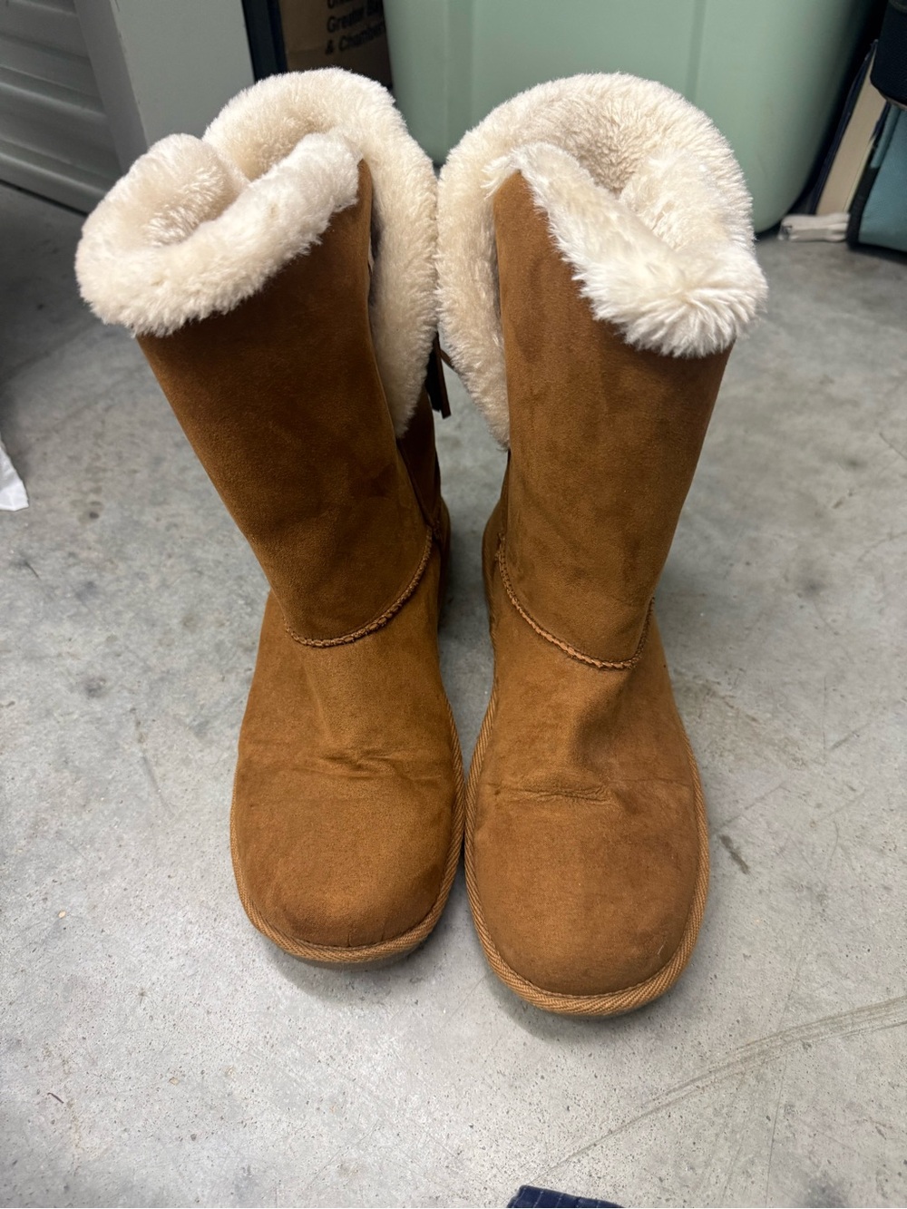Suede Faux-Shearling Mid-Calf Boots - Chestnut Brown